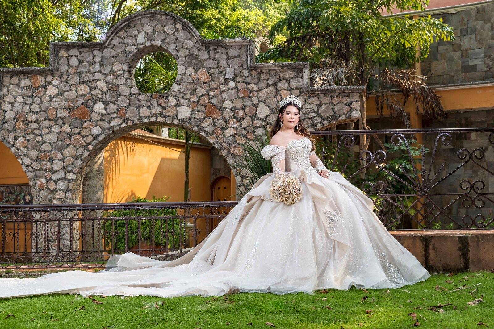 Elegancia Boutique: Wedding & Formal Wear in RomeGA|Quince|Prom |Homecoming|Pageant|Tuxedos